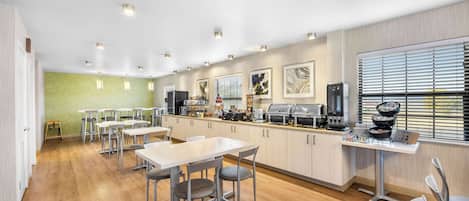 Free daily buffet breakfast