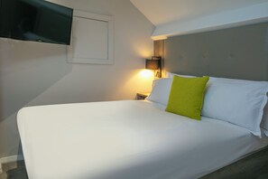 Classic Single Room | Desk, laptop workspace, iron/ironing board, free cribs/infant beds - Crabwall Manor Hotel & Spa (Chester)