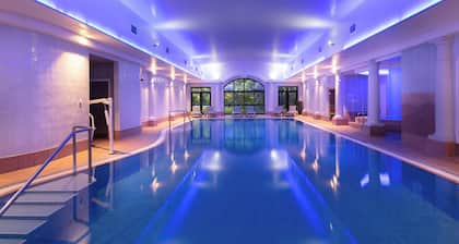 Crabwall Manor Hotel & Spa