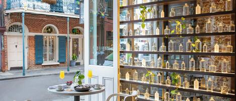 Café da manhã, almoço e jantar; culinária americana