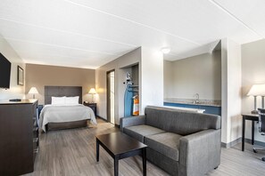Suite, 1 très grand lit et 1 canapé-lit, non-fumeur (Efficiency, Upgrade)