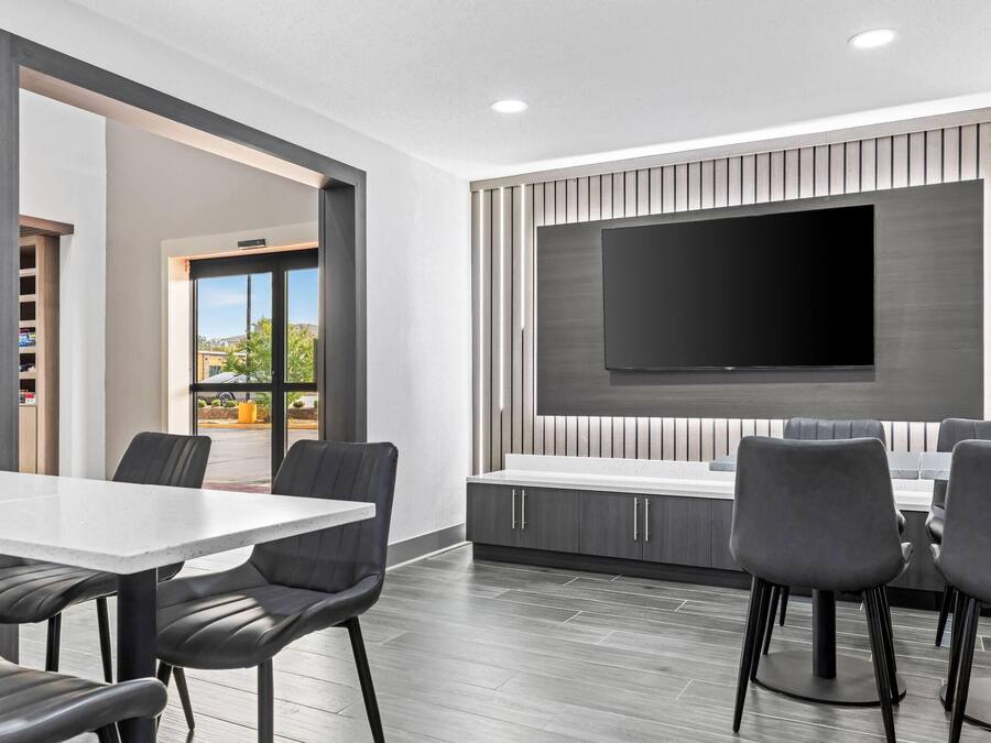 Free daily self-serve breakfast