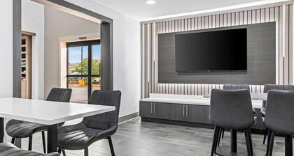 Super 8 by Wyndham Athens