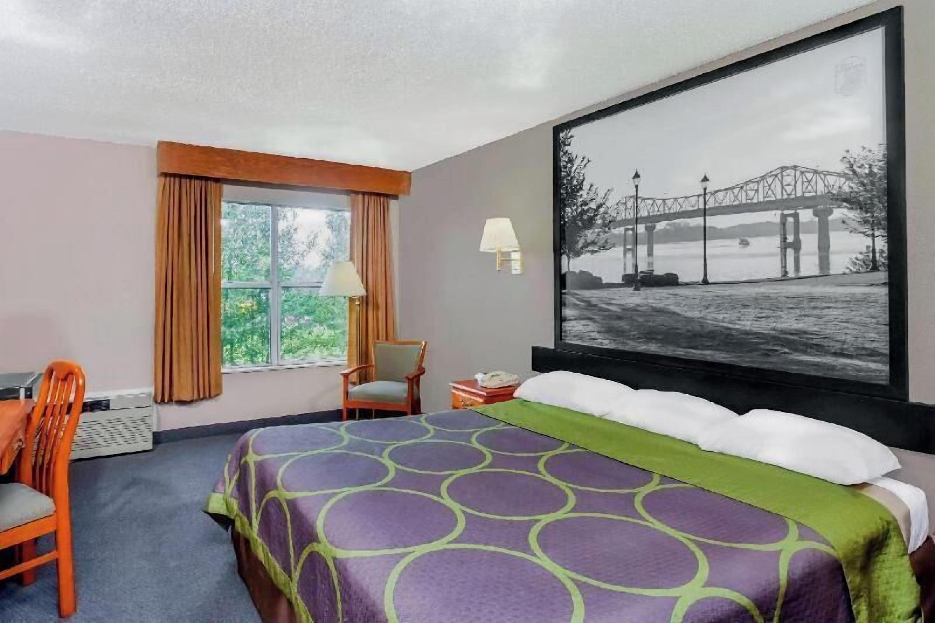 Skrivebord, barnesenger (inkludert), wi-fi (inkludert) og sengetøy