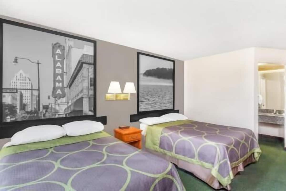 Desk, free cribs/infant beds, free WiFi, bed sheets