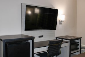 Desk, free cots/infant beds, free WiFi, bed sheets