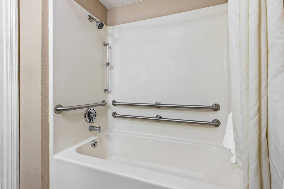 Zimmer, 1 Queen-Bett, barrierefrei, Nichtraucher (Mobility) | Barrierefreies Bad