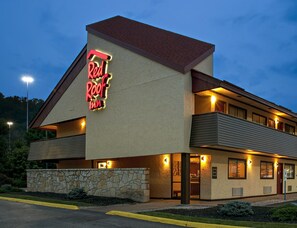 Exterior - Red Roof Inn Charleston - Kanawha City, WV (Charleston)
