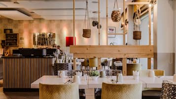 Daily buffet breakfast (EUR 20 per person)