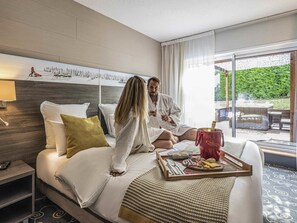 Executive Room, 1 Double Bed, Terrace, Garden View | Premium bedding, in-room safe, desk, blackout drapes - Mercure Annecy Sud (Annecy)