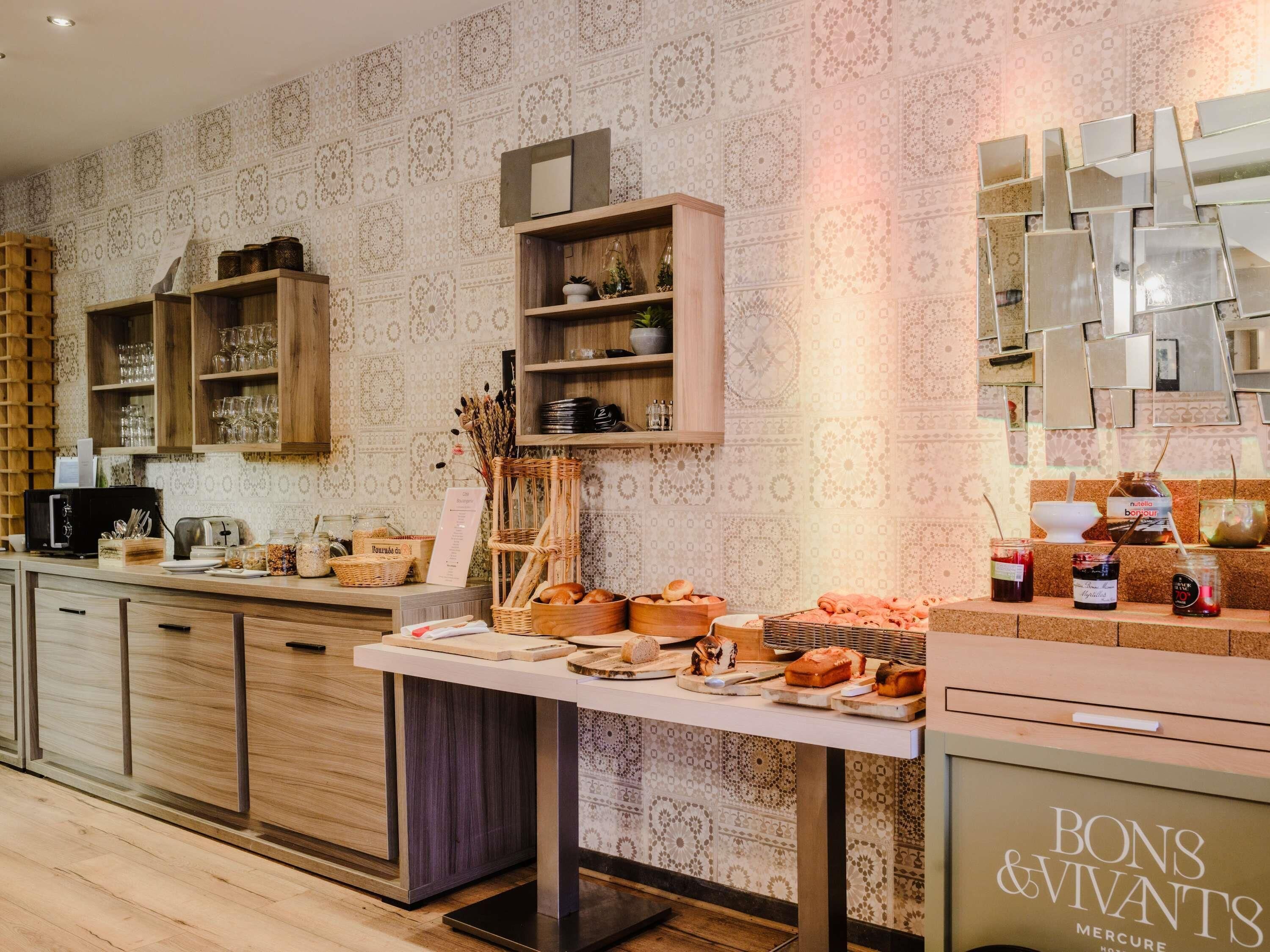 Breakfast area