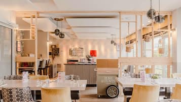 Breakfast, lunch, dinner served; French cuisine