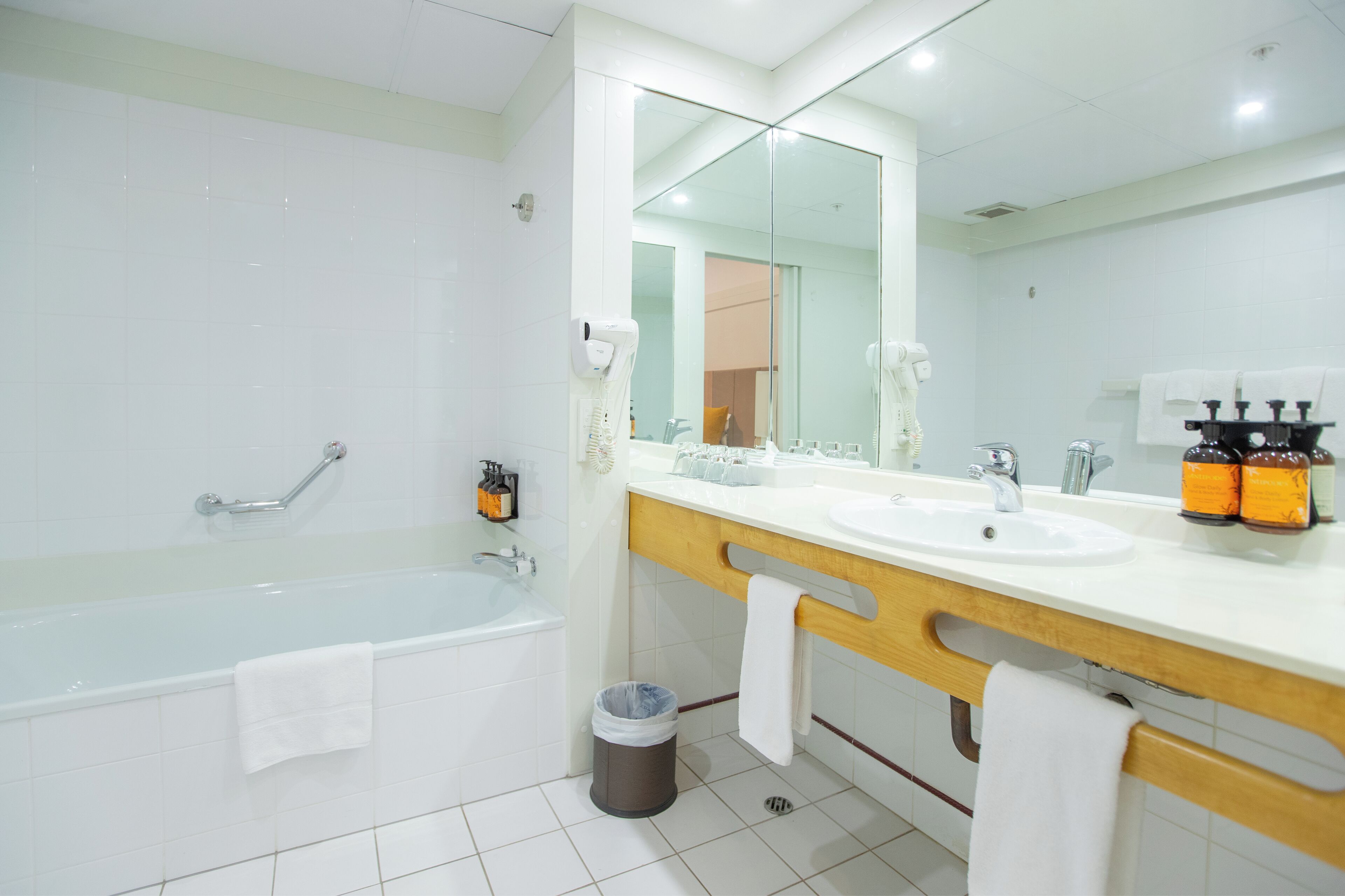 shower, free toiletries, hair dryer, towels