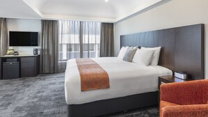 Deluxe Junior Suite | Skrivebord, blendingsgardiner og strykejern/-brett