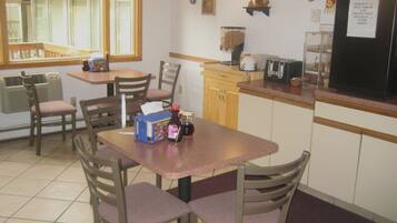 Free daily continental breakfast