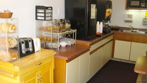 Free daily continental breakfast