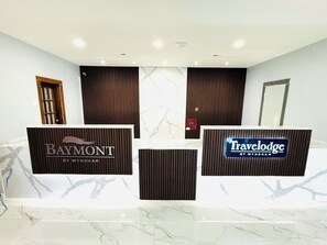 Reception - Travelodge by Wyndham Salisbury MD (Salisbury)