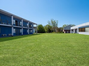 BBQ/picnic Area - Travelodge by Wyndham Salisbury MD (Salisbury)