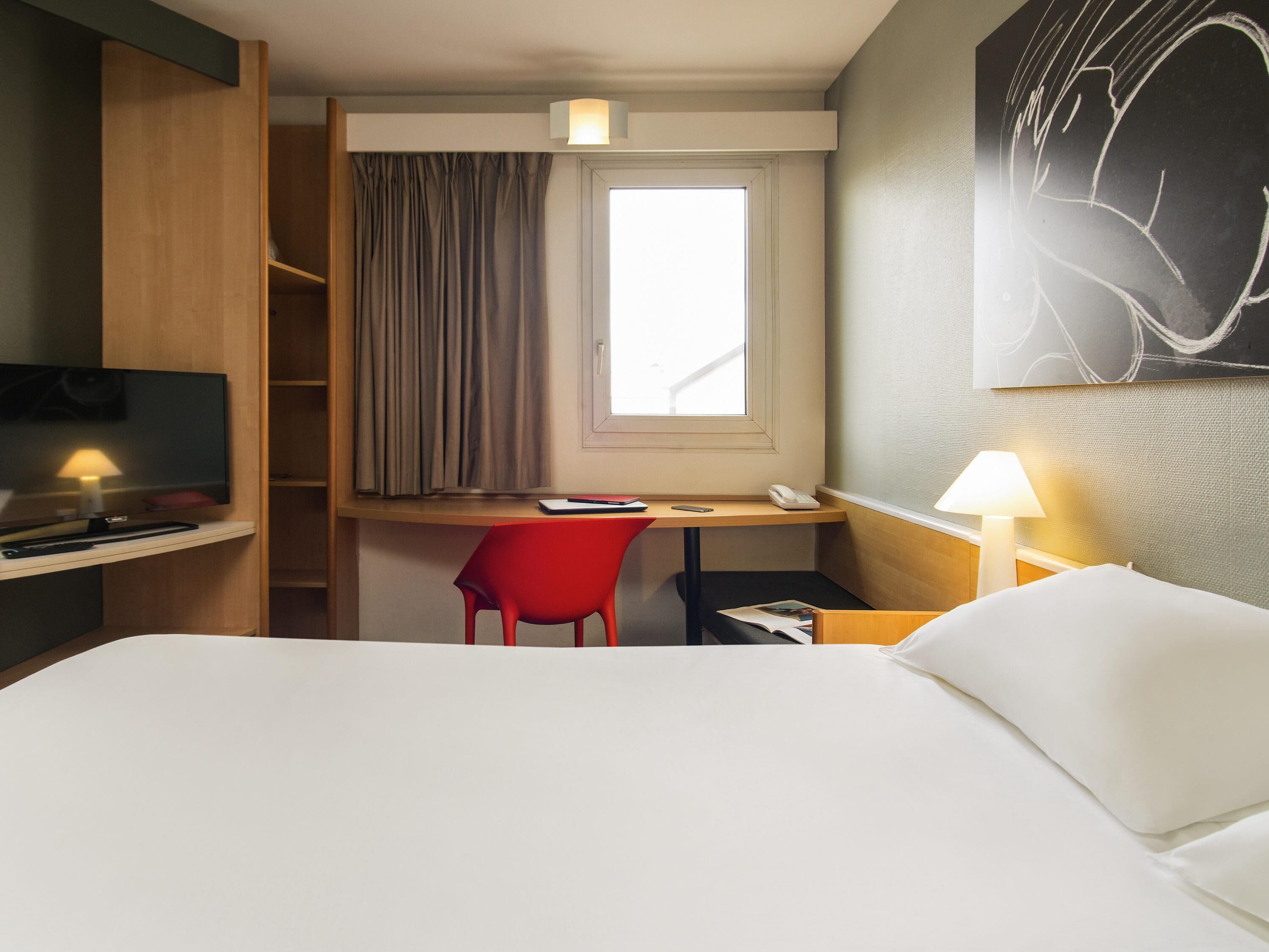 premium bedding, individually furnished, desk, blackout curtains