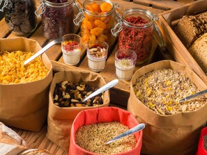 Päivittäinen buffetaamiainen maksusta
