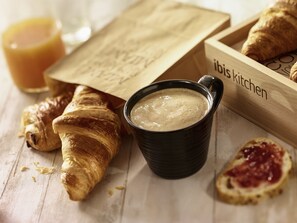 Daily buffet breakfast (EUR 12.9 per person)