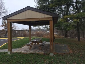BBQ/picnic area