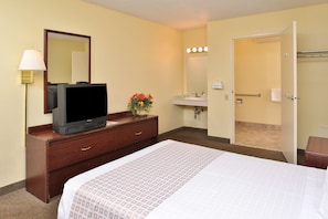 Room, 1 Double Bed, Accessible | Television