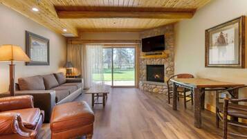 Suite, 1Â King-Bett, Nichtraucher, Whirlpool (Pet Friendly;with Sofabed)