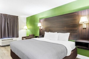 Standard Room, 1 King Bed, Non Smoking | Egyptian cotton sheets, premium bedding, pillowtop beds, blackout drapes