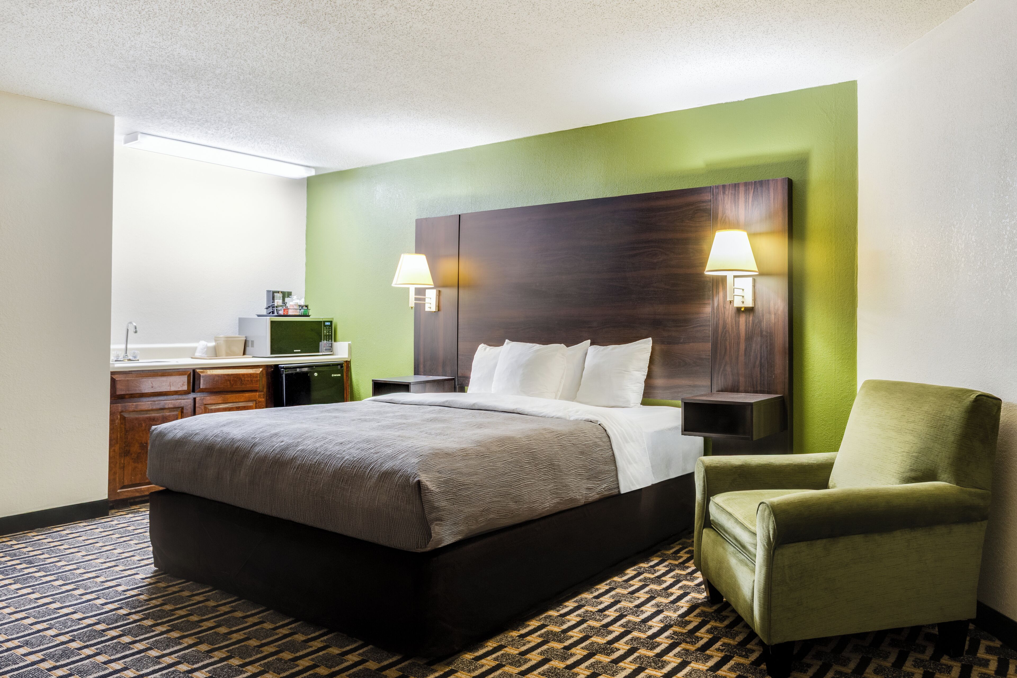 Egyptian cotton sheets, premium bedding, pillow-top beds