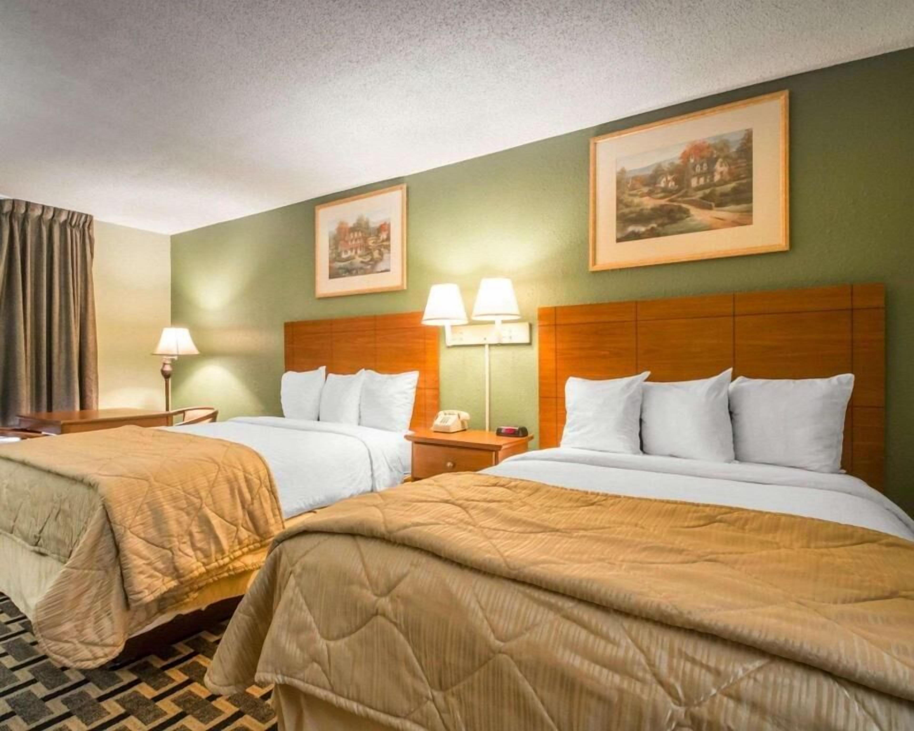 Egyptian cotton sheets, premium bedding, pillowtop beds, blackout drapes