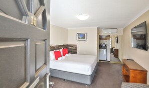 Standard King Room | 1 habitación, tabla de planchar con plancha, wifi gratis y ropa de cama 