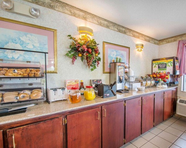 Breakfast area - Econo Lodge Troy (Troy)