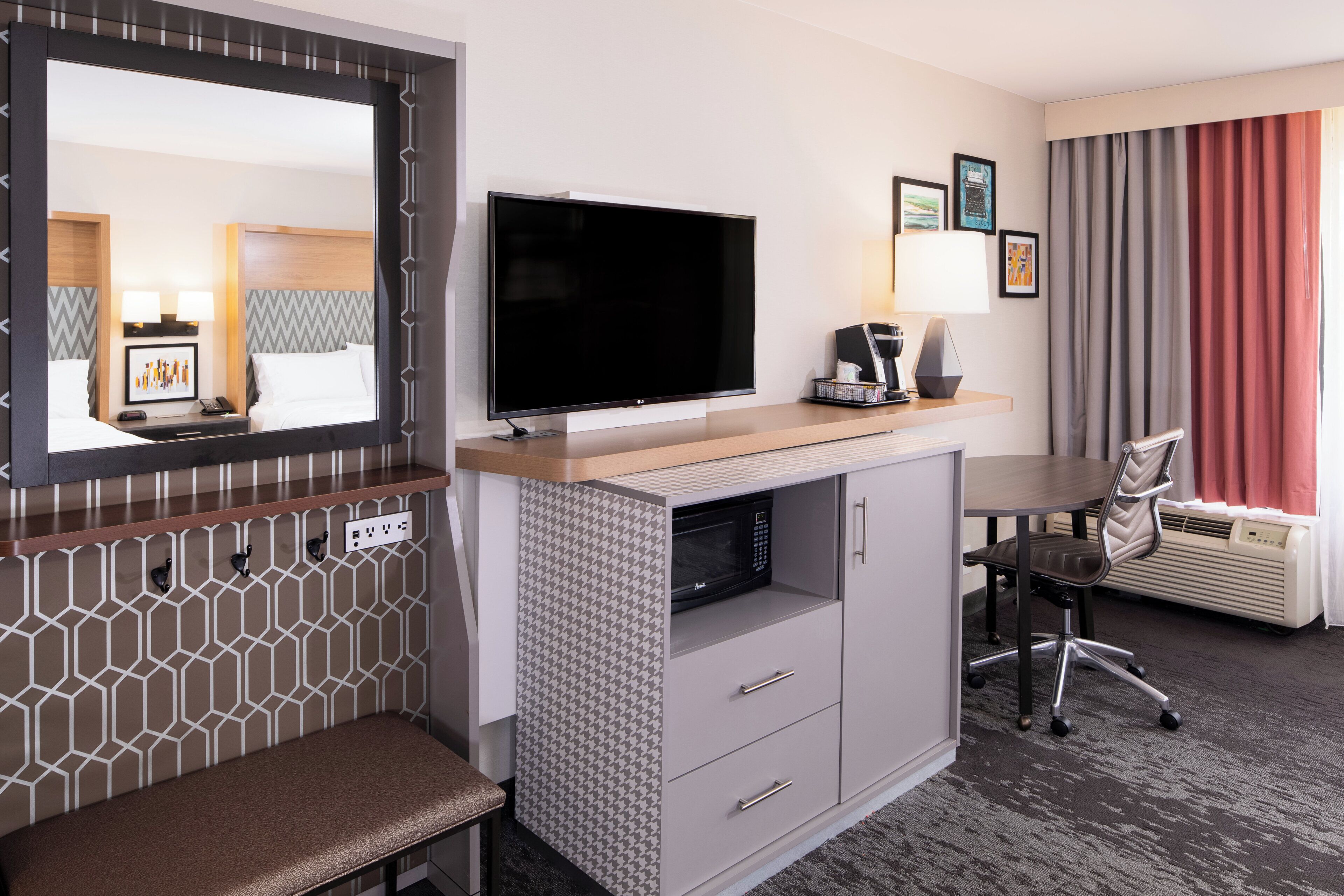 Photo - Holiday Inn Washington-College Pk (I-95) by IHG