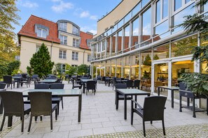Terrace/patio - Seminaris Sunday Hotel Leipzig West (Leipzig)