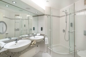 Eco-friendly toiletries, hair dryer, towels, soap - Seminaris Hotel Leipzig (Leipzig)