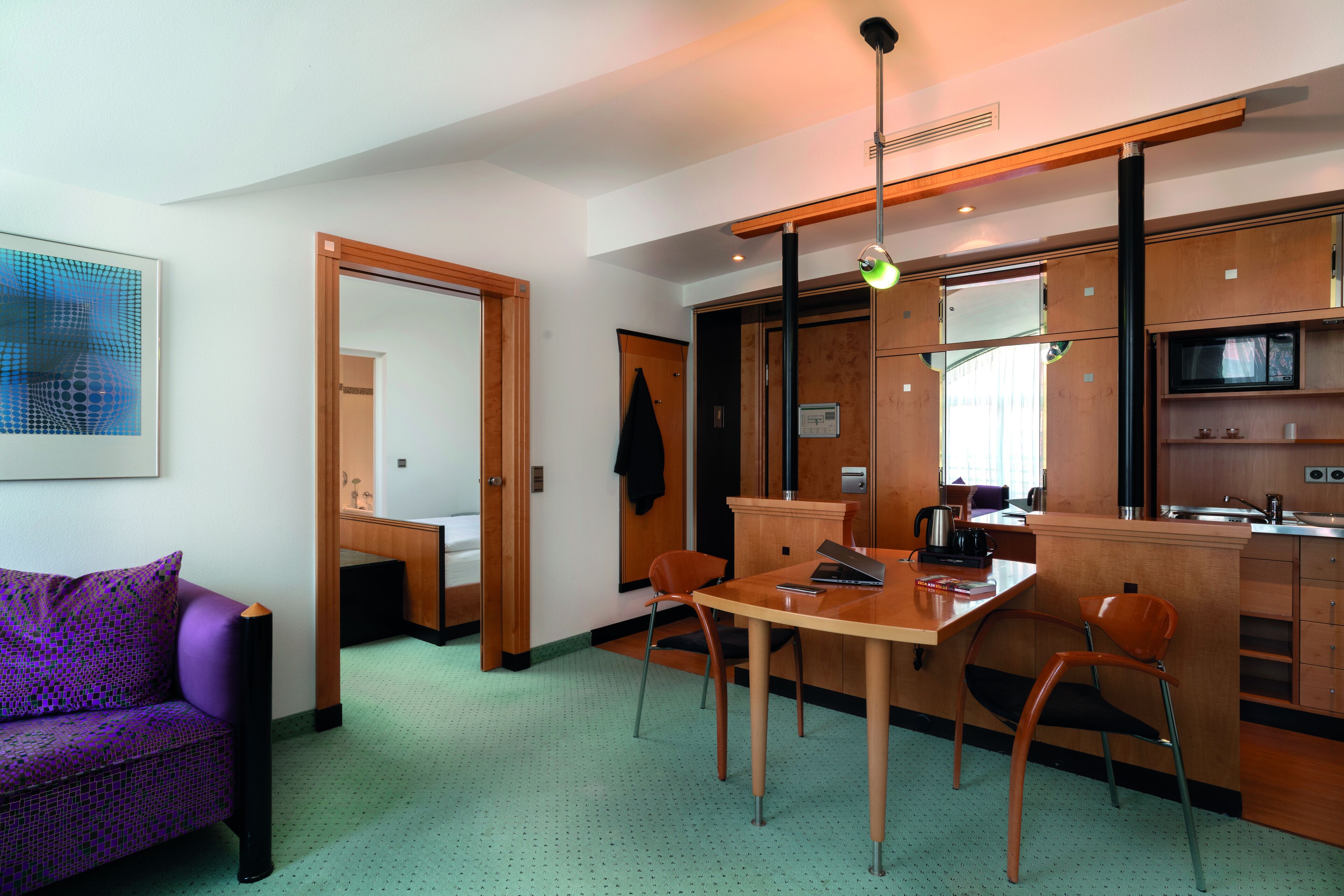 suite plus | living area | smart tv