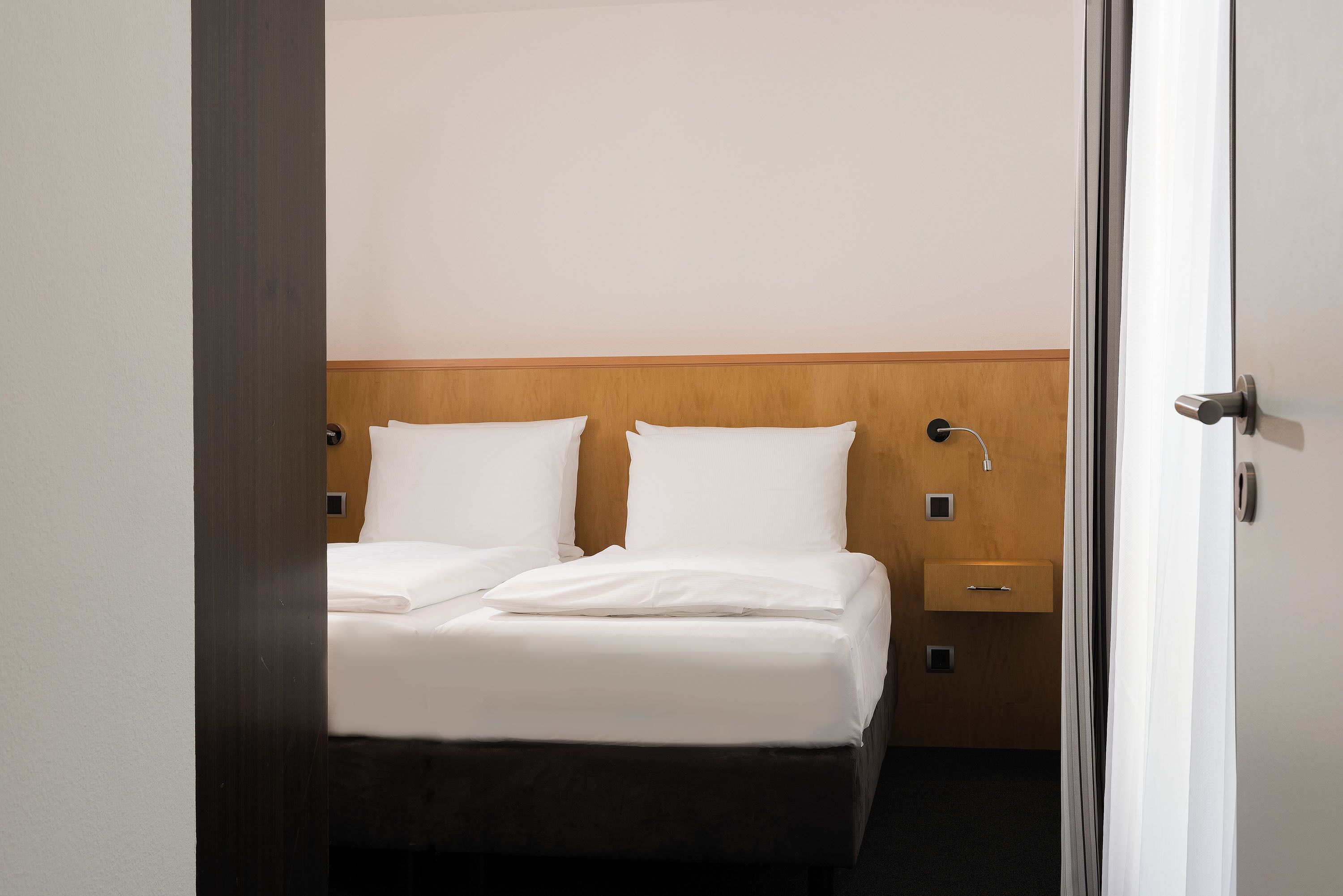 suite plus | 1 bedroom, minibar, in-room safe, desk