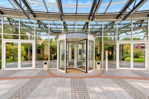 Property entrance - Seminaris Sunday Hotel Leipzig West (Leipzig)