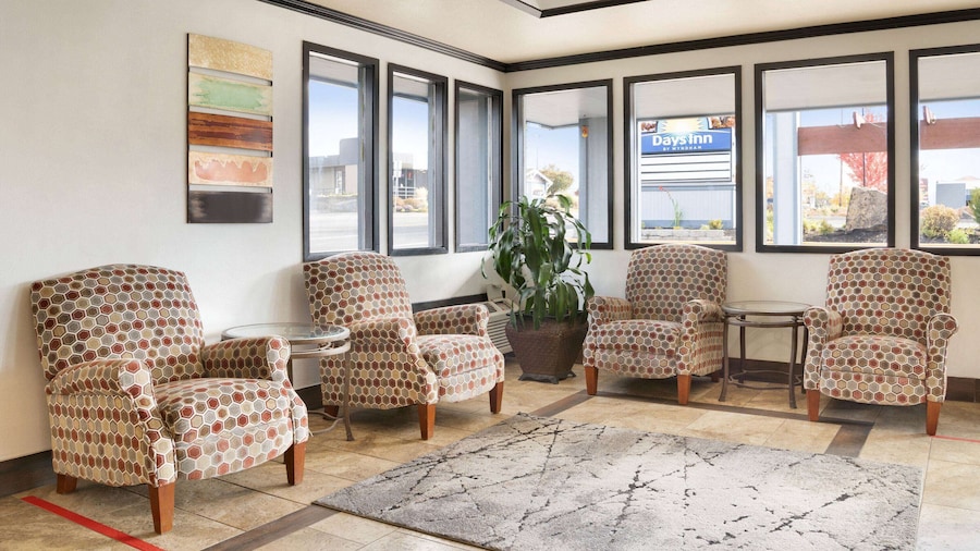 Days Inn by Wyndham Bend
