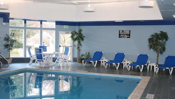Una piscina cubierta
