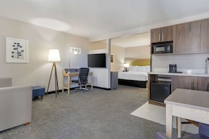 Chambre, 1 très grand lit, accessible aux personnes à mobilité réduite, non-fumeurs | Wi-Fi gratuit, draps fournis