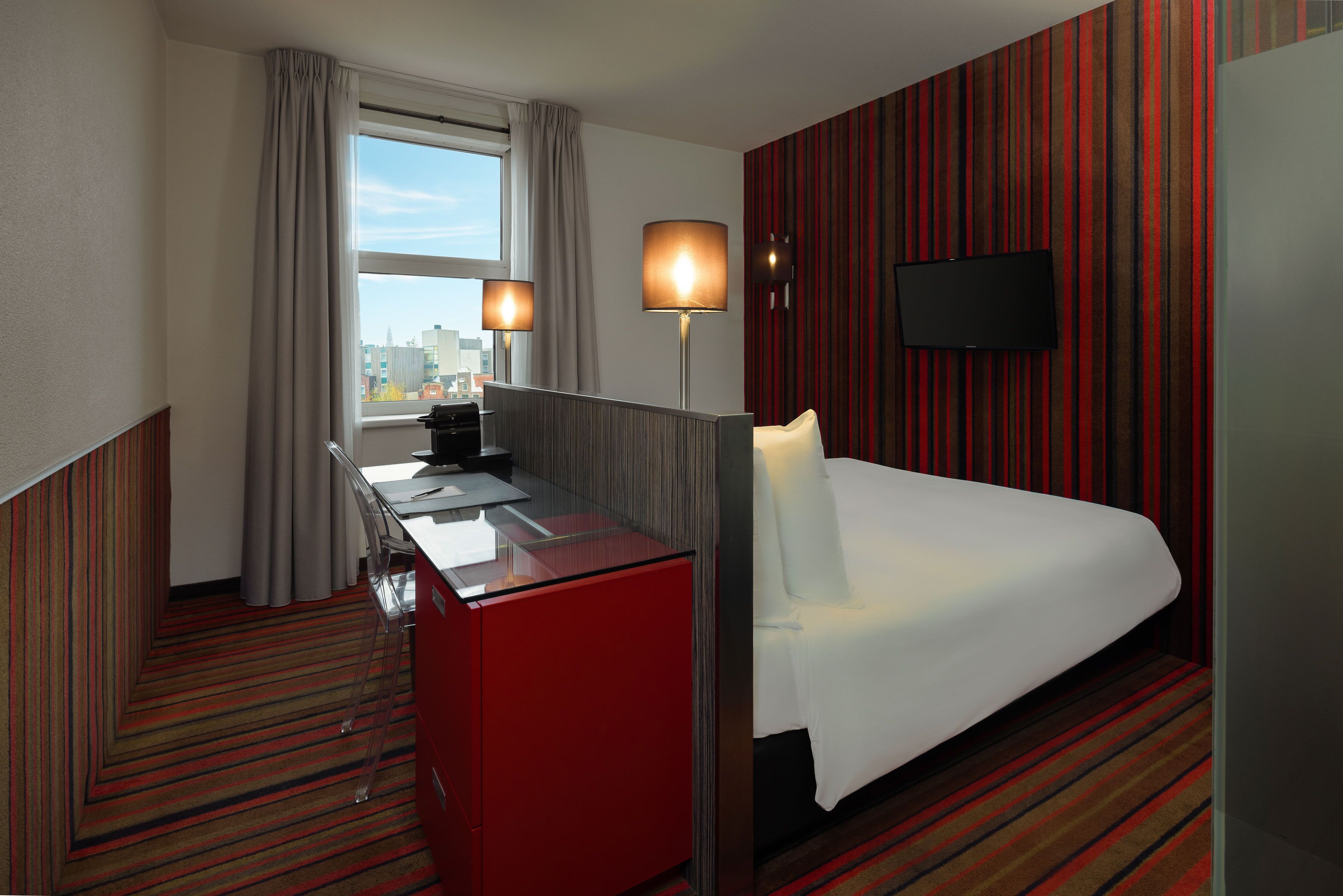 double room, city view | hypo-allergenic bedding, in-room safe, desk, blackout curtains