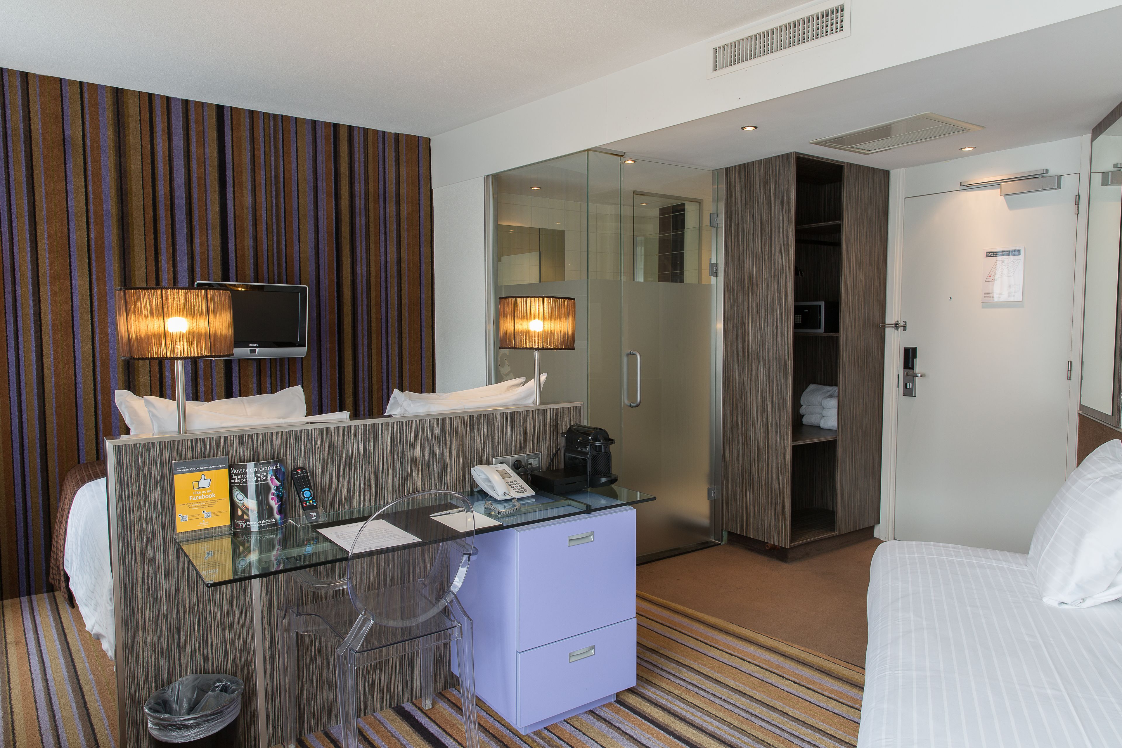 triple room, 3 single beds | hypo-allergenic bedding, in-room safe, desk, blackout curtains