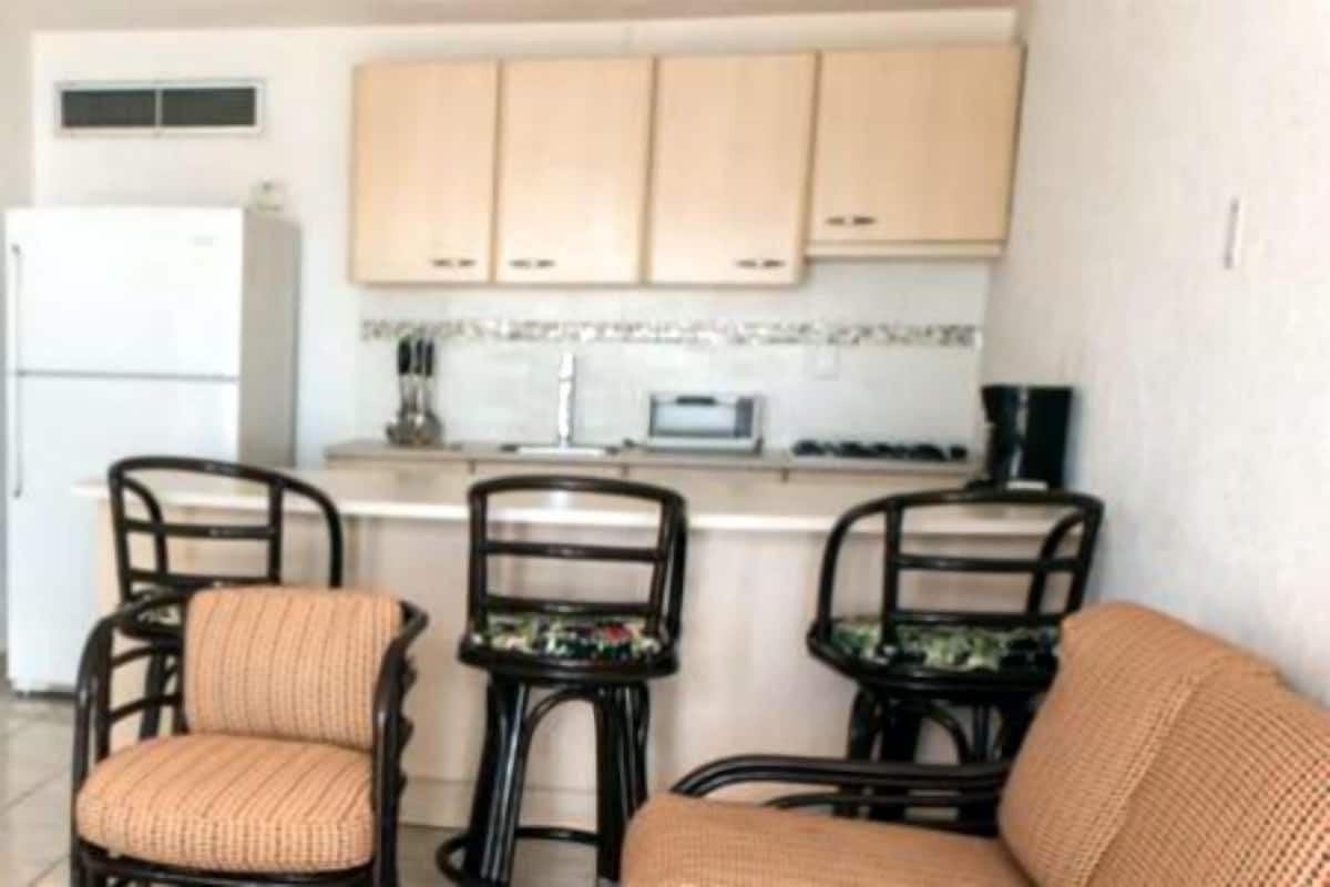 Ocean Front Cabana | In-room safe, desk, blackout curtains, iron/ironing board