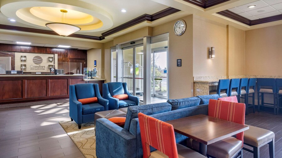 Comfort Inn & Suites Seattle North