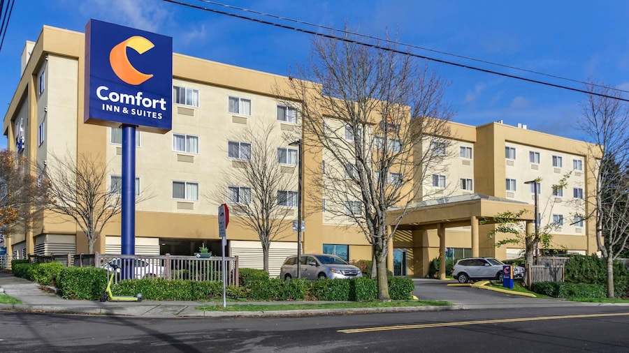 Comfort Inn & Suites Seattle North
