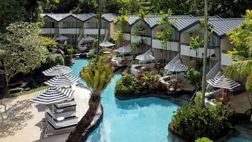4 piscinas al aire libre