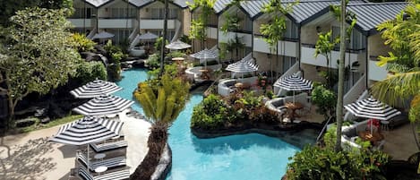 4 outdoor pools