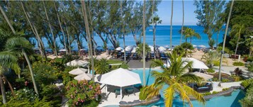 4 piscinas al aire libre